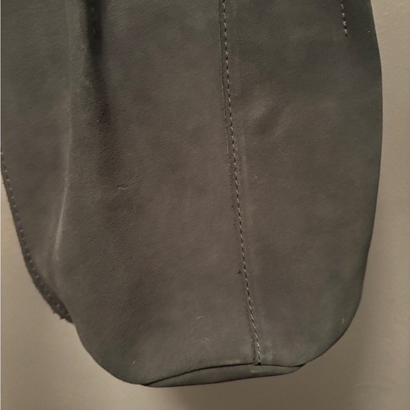 Portland Leather Goods PLG Devan Bucket Tote Bag Peppercorn - Picture 4 of 8